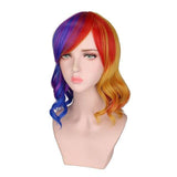 Geel met blauwe pruik