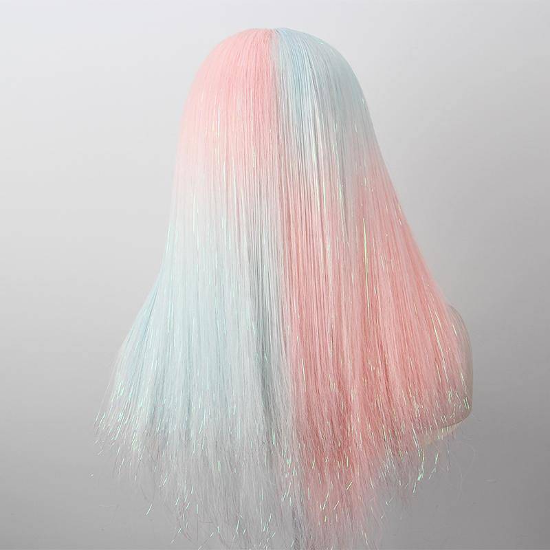 Gespleten haar pruik