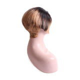 Korte pruik natuurlijk haar