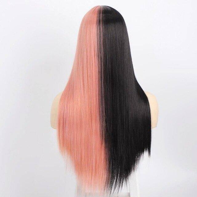 Roze en zwarte pruik